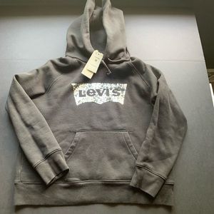 NWT 3/4 sleeve Levi’s hoodie